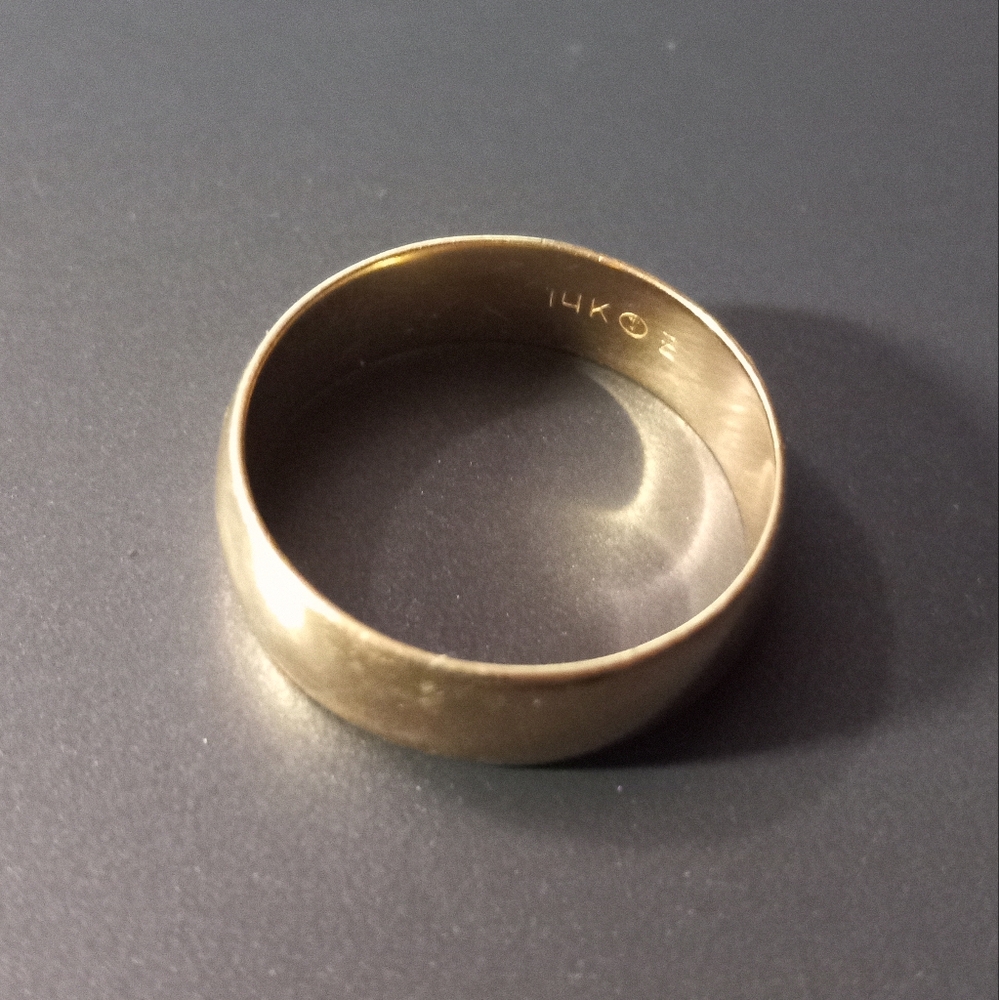 14kt Gold Wedding Band 5.25mm